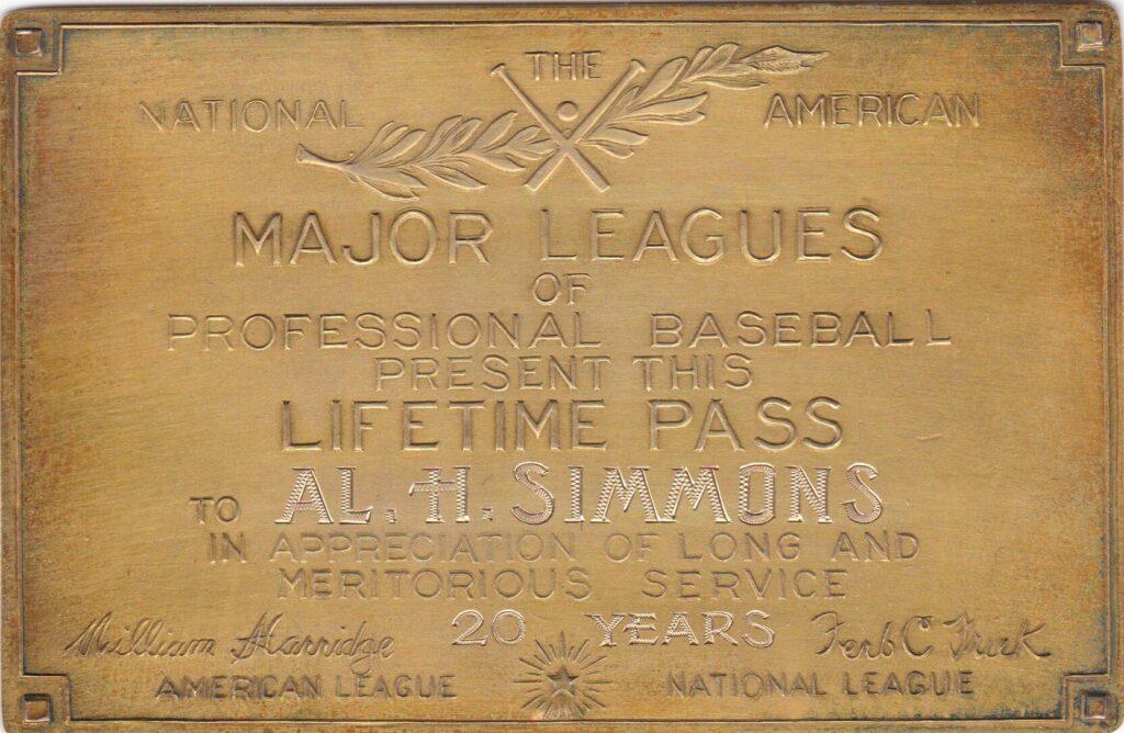 Only players with 20 or more big league seasons received solid gold lifetime passes